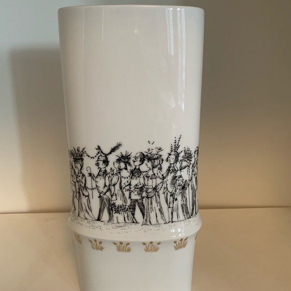 Rosenthal Studio -Wedding March Vase - Picture 1 of 4